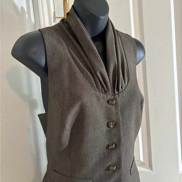 Harold's Brown Tailored Vest - Picture 7 of 11